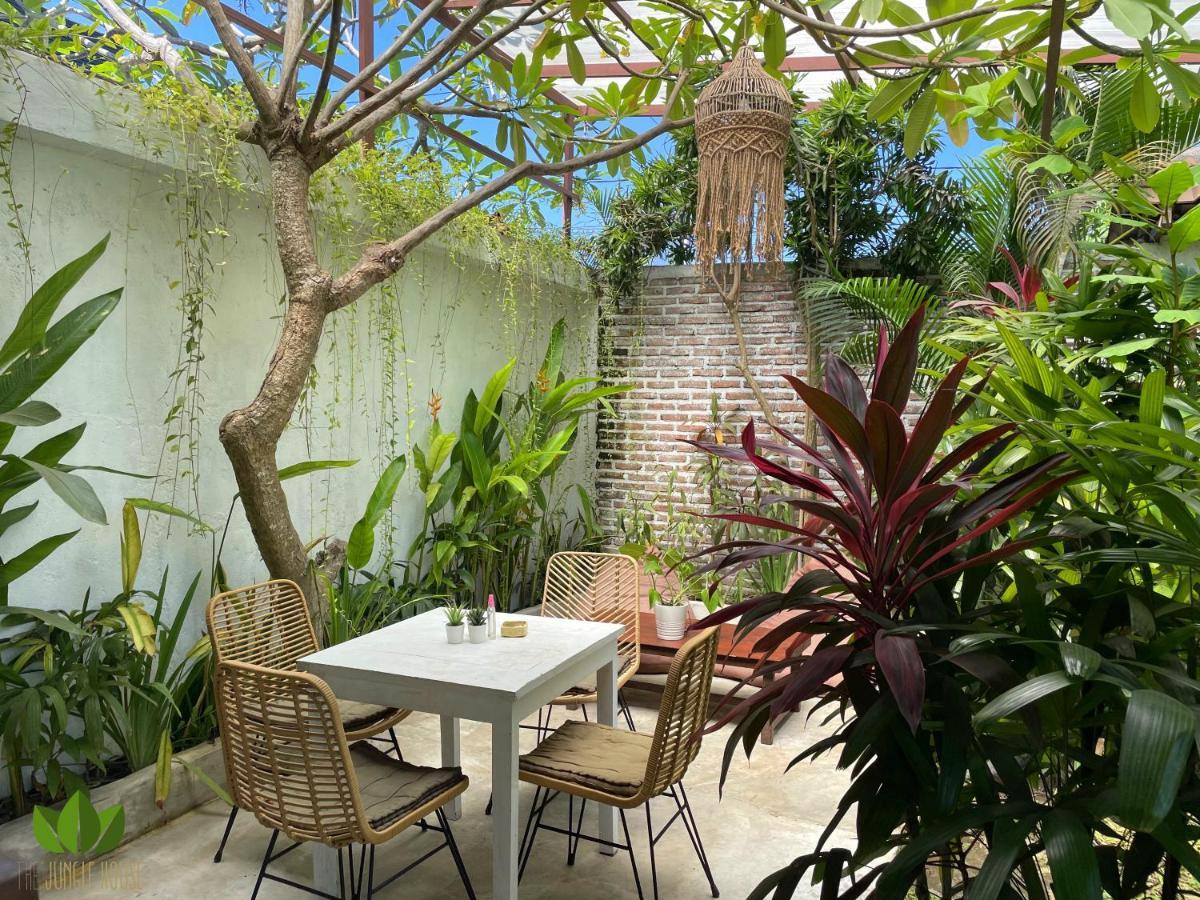 The Jungle House Vandrerhjem Canggu Eksteriør bilde